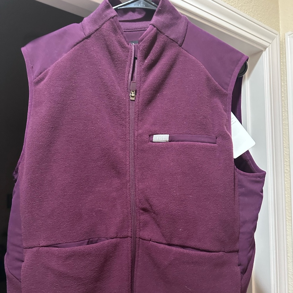 Never worn Figs On Shift Vest